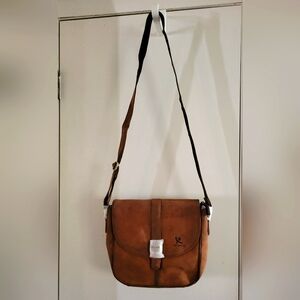 Cuero Crossbody Purse